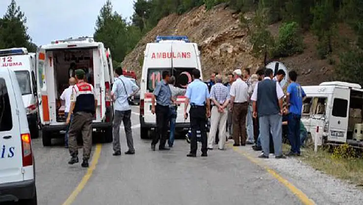 Bahçesaray Ölüm Yolunda Kaza: 5 Yaralı