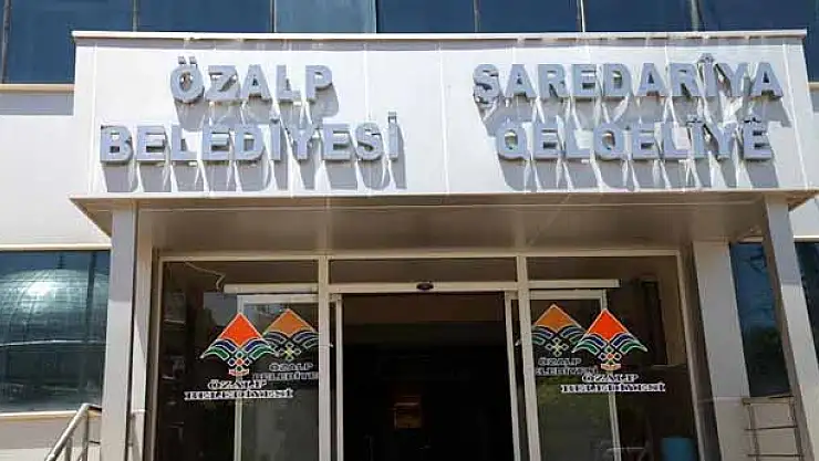 Özalp Belediyesi Türkçe ve Kütçe Tabela Astı