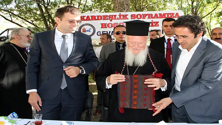 Gevaş Belediyesi'nden 'Barış ve Kardeşlik' Sofrası