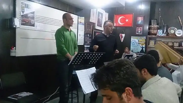  Türk Musiki Derneği  Konsere Hazırlanıyor