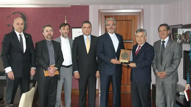 Büyükelçi Bıkdeli, Sınırlarımız dostluk sınırlarıdır. '