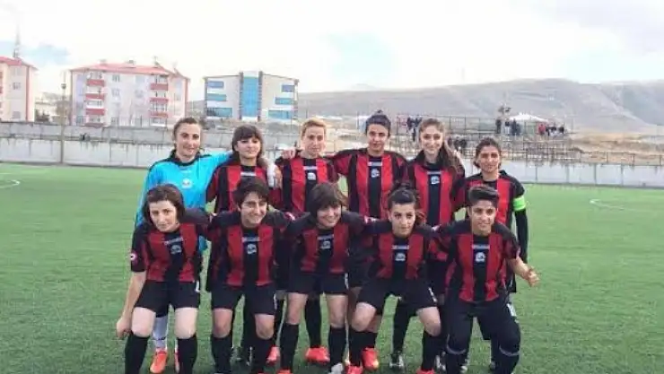 Vanlı Kızlar 12den Vurdu 12-1
