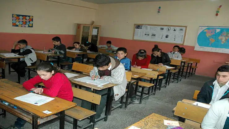 Çatak'da TEOG Sınavı Tamamlandı
