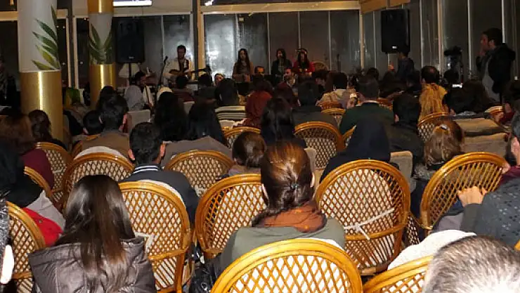 Kadın Sanatçılar Derneğinden Kobaniye Yardım Konseri