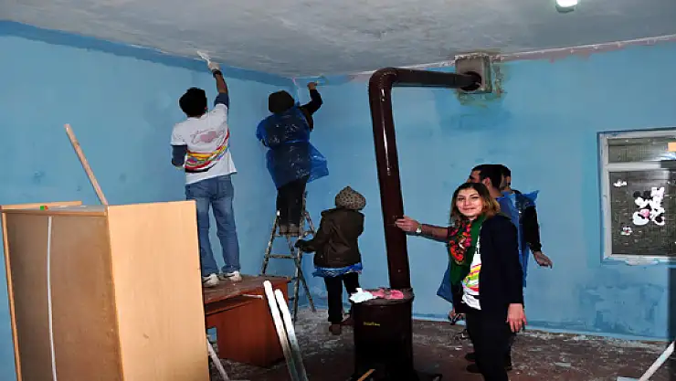 TOG Üyeleri Vanlı Öğrencileri Yine Unutmadı