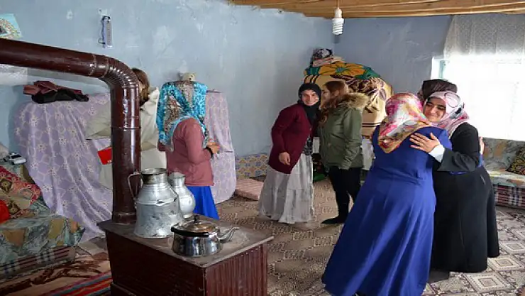 Yardıma Muhtaç Ailelere Yardım Ziyareti