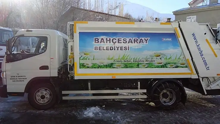 Bahçesaray Belediyesine Yeni Çöp Kamyonu