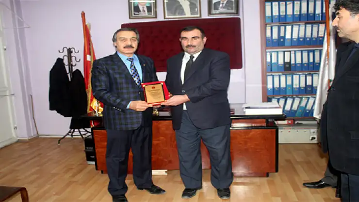 Başarı Plaketi Mesut Gülaçara