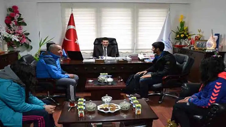 Vanlı Kayakçılar Derece İle Döndü