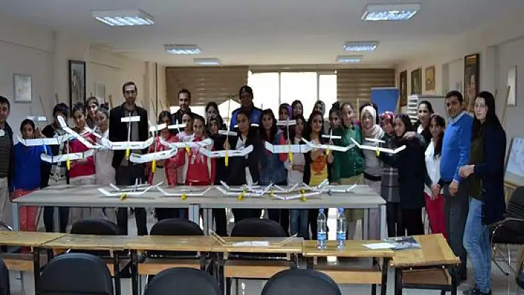 Van'da  Model Uçak Kursu