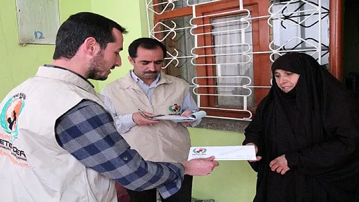 Yetim-Derden Mağdurlara Nakdi Yardım