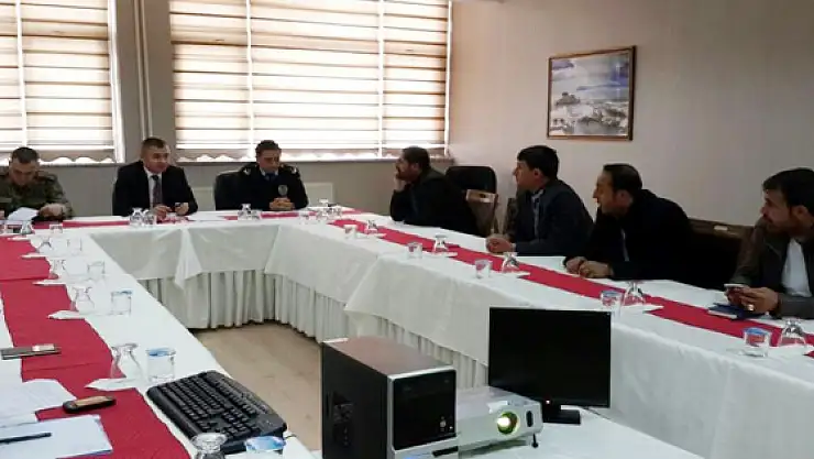 Tuşba İlçesinde Seçim Güvenliği Toplantısı Yapıldı