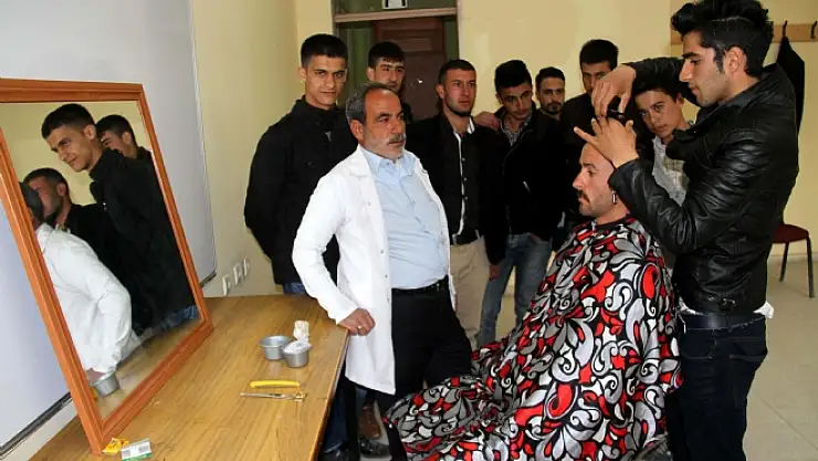 Mahalle Muhtarından Örnek Davranış