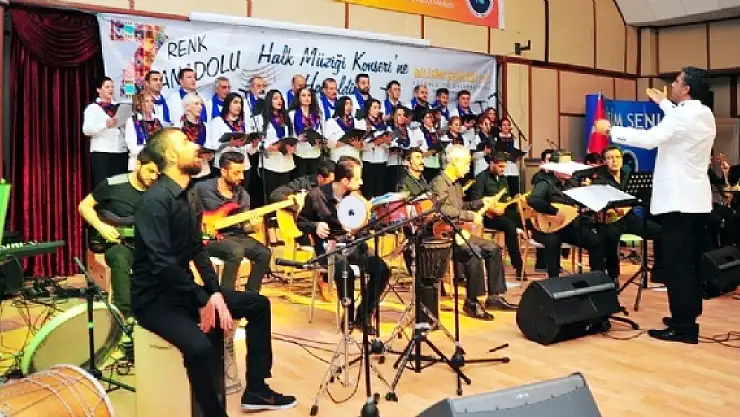 YYÜ Personelinden Muhteşem Halk Müziği Konseri
