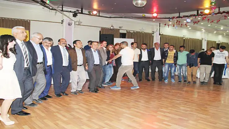 Büyükşehir Belediyesi'nden Engellilere Yemek