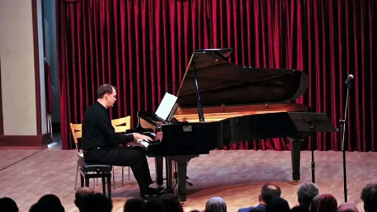 YYÜDE MUHTEŞEM PİYANO KONSERİ