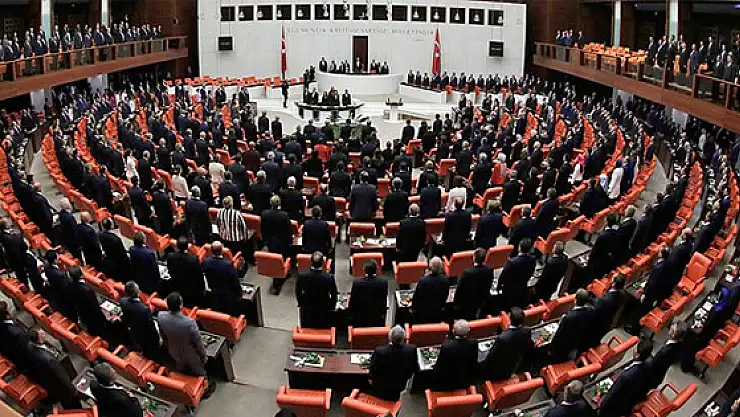 Meclis'te yemin töreni başladı
