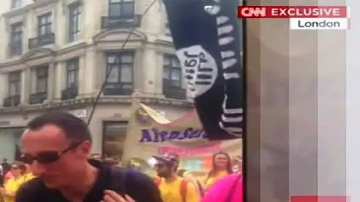 IŞİD  Bayrağı Eşcinseller  Yürüyüşünde