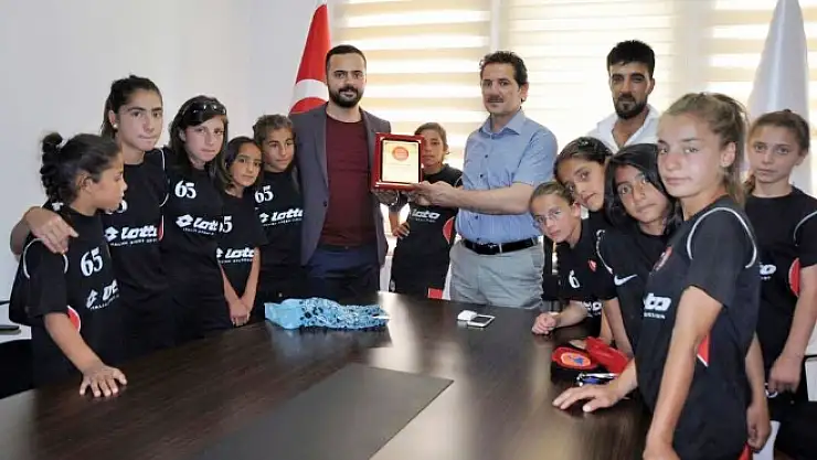 AMATÖRE YARDIMA HAZIRIM