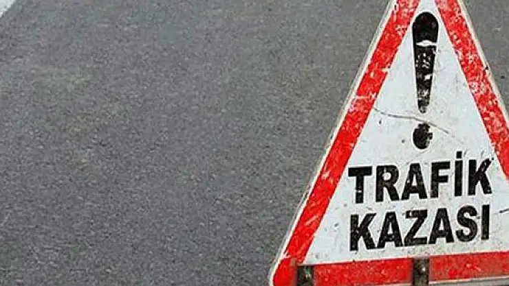 Tarım işçilerini taşıyan midibüs devrildi