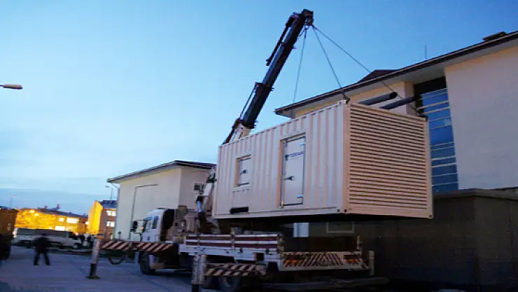 Hastanedeki Jeneratöre El Konuldu