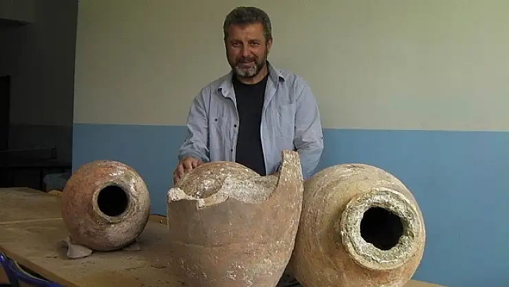 Hoşap Kalesinde 250 Yıllık Peynir Bulundu 
