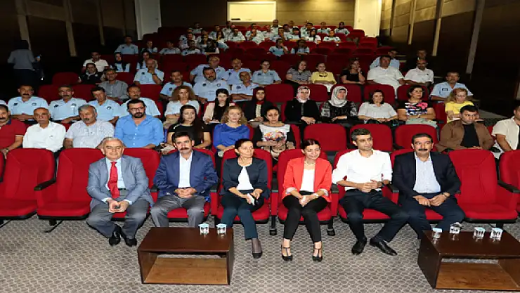 Belediye Personeline İletişim Konulu Seminer