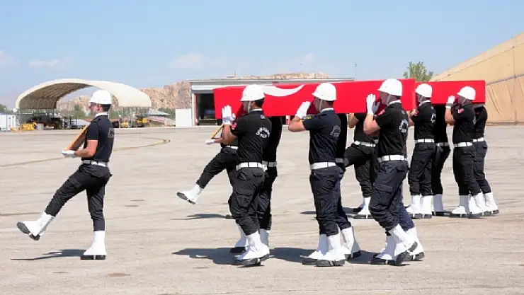 Şehitler Memleketlerine Uğurlandı