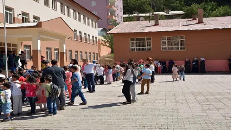 Çatakta İlk Ders Zili Çaldı