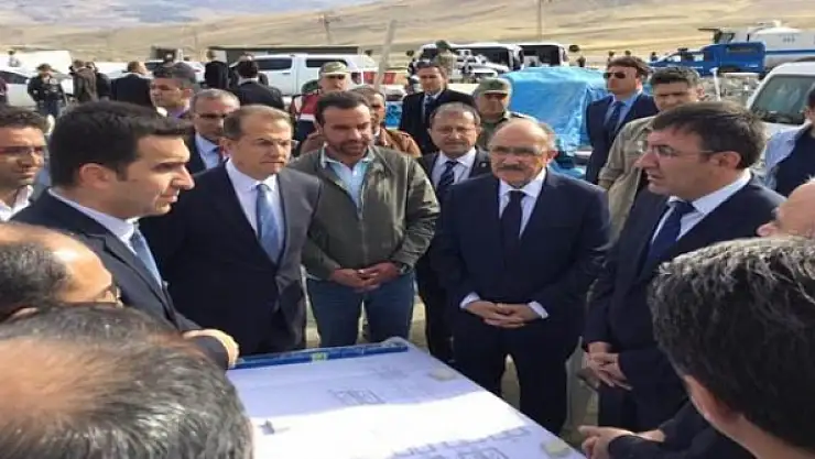 Başbakan Yardımcısı Yılmaz, Tekstil Kenti Ziyaret Etti