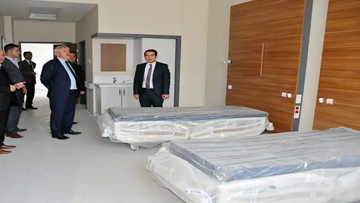 Müdür Yanmazdan Yeni Hastanelere Ziyaret