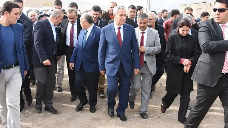Bülent Arınç Vanda  sert konuştu