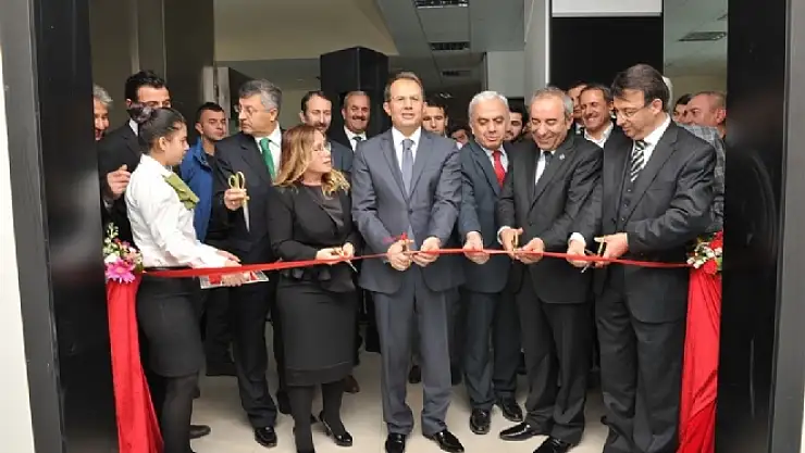 Taşyapan,Teknokentte Laboratuar Açılışına Katıldı