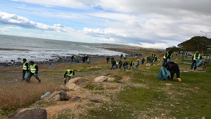 Ercişte Temizlik Kampanyası