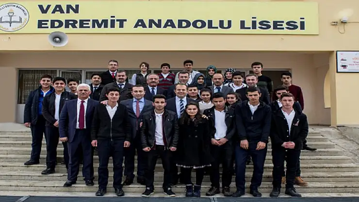 Vali Taşyapandan Okul Ziyareti