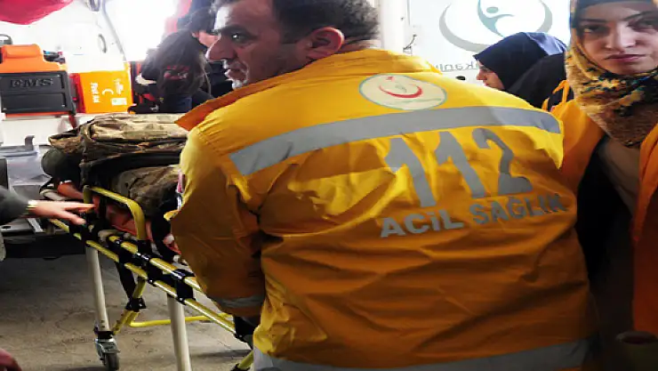 Vanda Askeri Araç Devrildi: 7 Yaralı