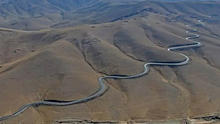 Güzeldere Geçidi Tüneli Yolu Kısaltacak