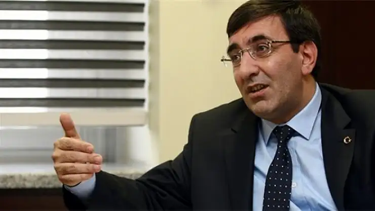 Bakanı Yılmaz Vandan Ayrıldı