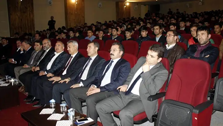 Prof. Dr. Ay, Mezun Olan Öğrencilerle Bir Araya Geldi