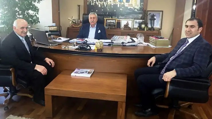 Bergeden Bakan Yardımcısı Çiftçiye ziyaret