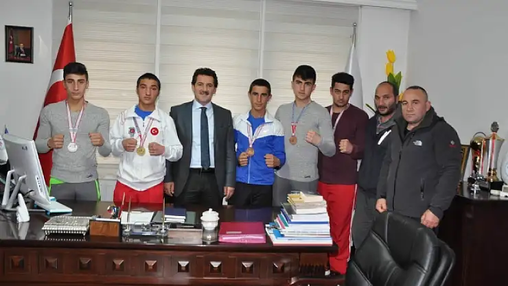 Demir Yumruklu Şampiyonlardan İnança Ziyaret
