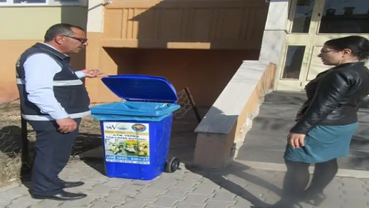 Edremitte Sokak Hayvanları İçin Yemek Toplama Projesi