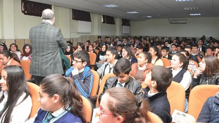 Özgökçe gençlerle buluşmaya devam ediyor