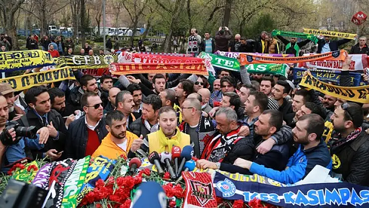 Teröre karşı tüm renkler birleşti