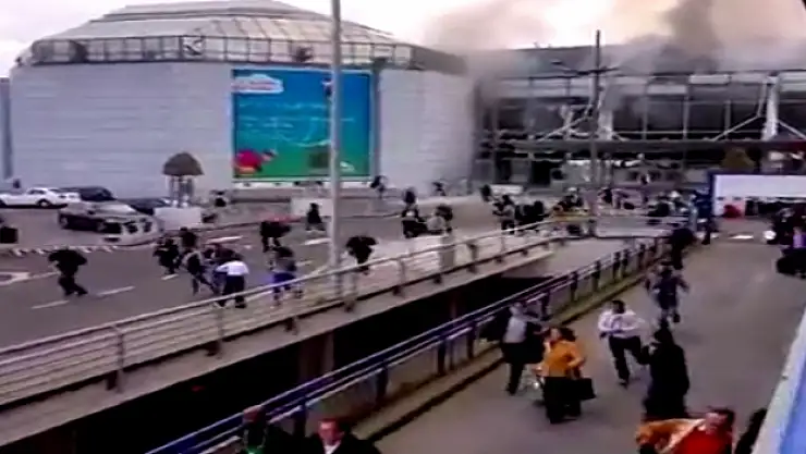 Brükselde iki ayrı patlama: Yaralılar var!