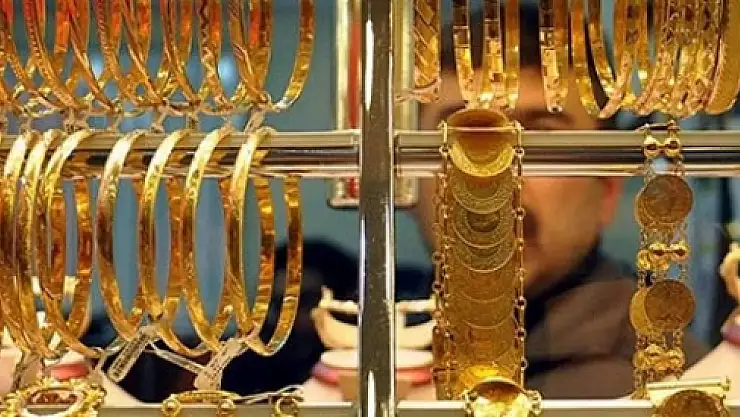 2 kilo altınla kayıplara karıştılar