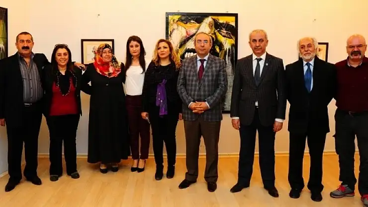 YYÜ Öğrencisi Arşimet İlk Resim Sergisini Açtı