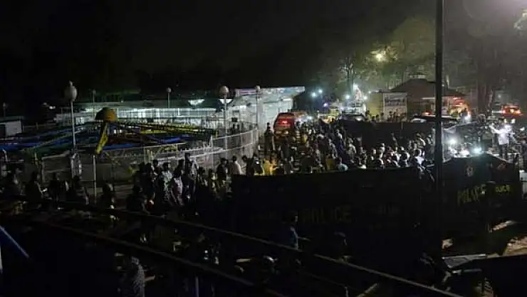 Pakistanda bilanço ağırlaşıyor