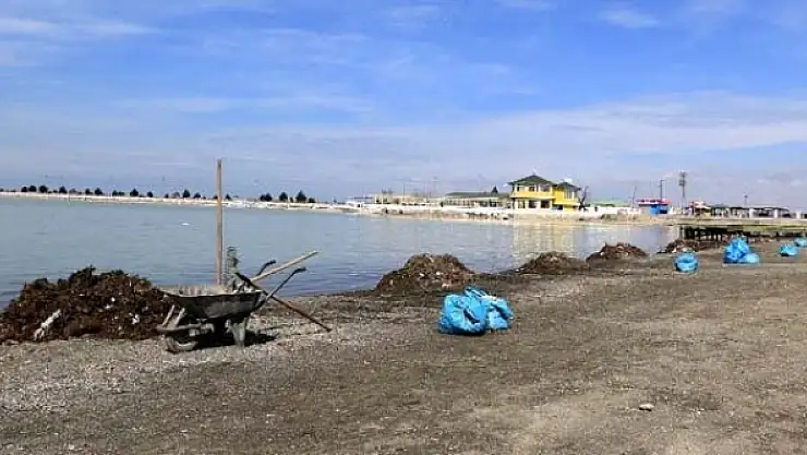 Van Gölünde 5 Ton Çöp Toplandı
