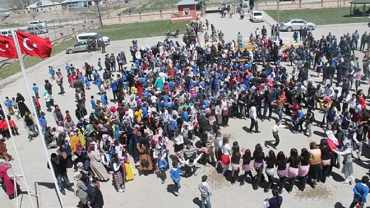 Sarayda 23 Nisan Bayramı Kutlandı